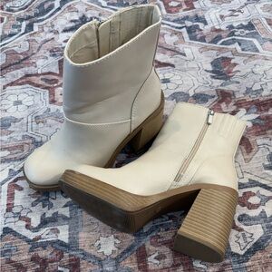 Only used a handful of times. Super cute!